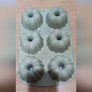 Vintage Nordic Ware Mini Bundt Pan